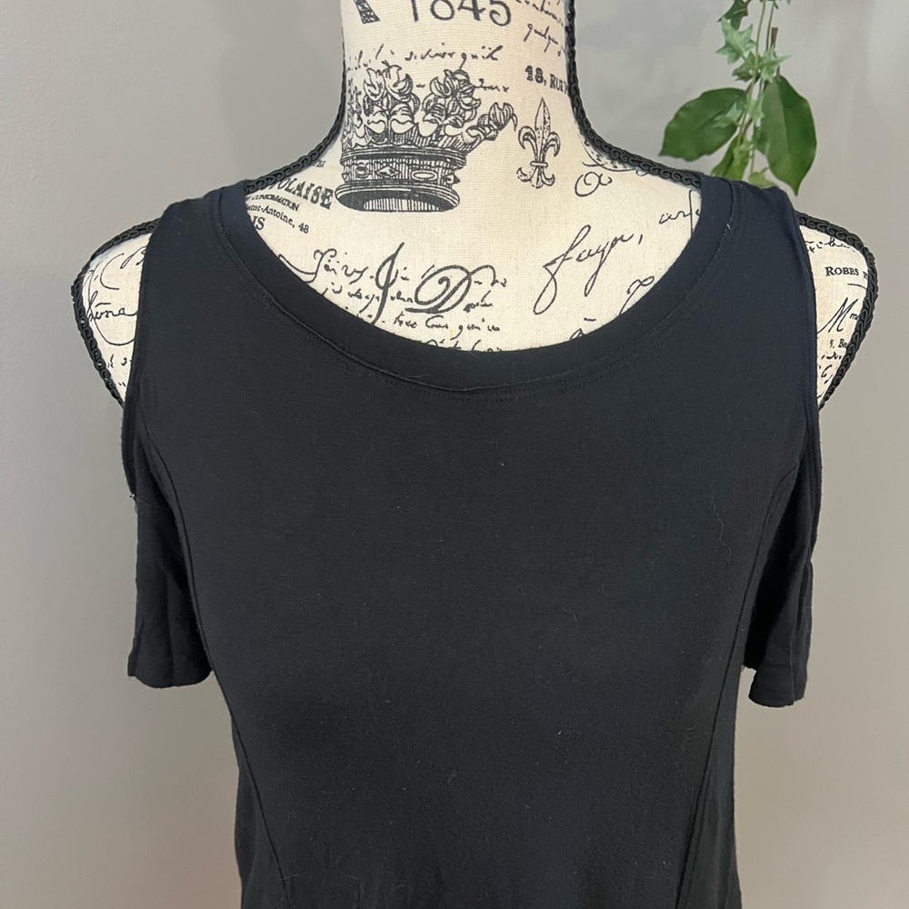 Hollister - Black Cold Shoulder Top - Picture 5 of 8